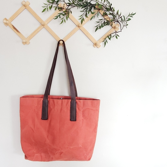 Everlane Handbags - Everlane CANVAS TOTE IN PUMPKIN SPICE HARVEST